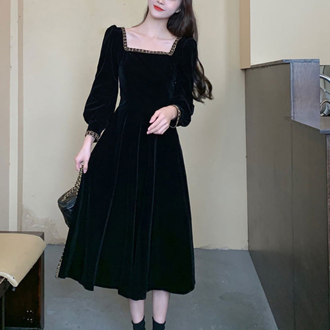 Women's Black Velvet Party Dress Square Neck Puff Sleeve Midi - Black