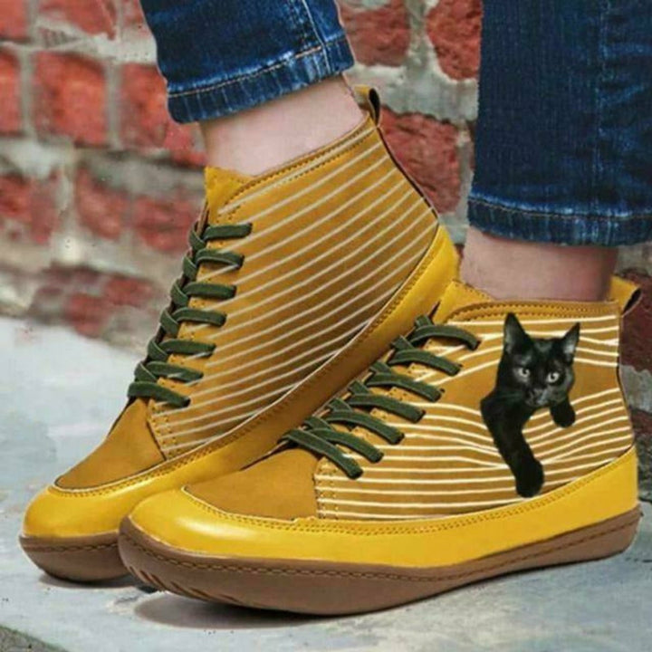 Women's Cat Print Lace-Up Flat Ankle Heeled Boots