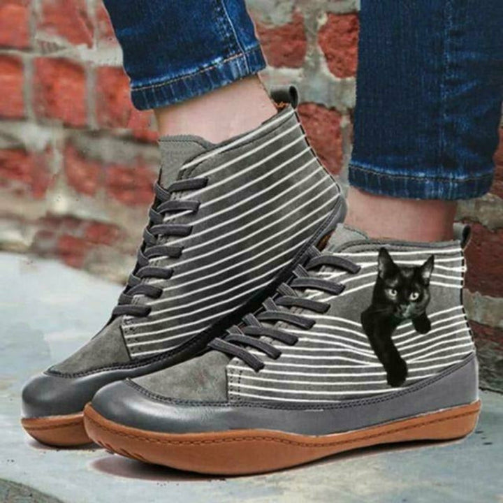 Women's Cat Print Lace-Up Flat Ankle Heeled Boots