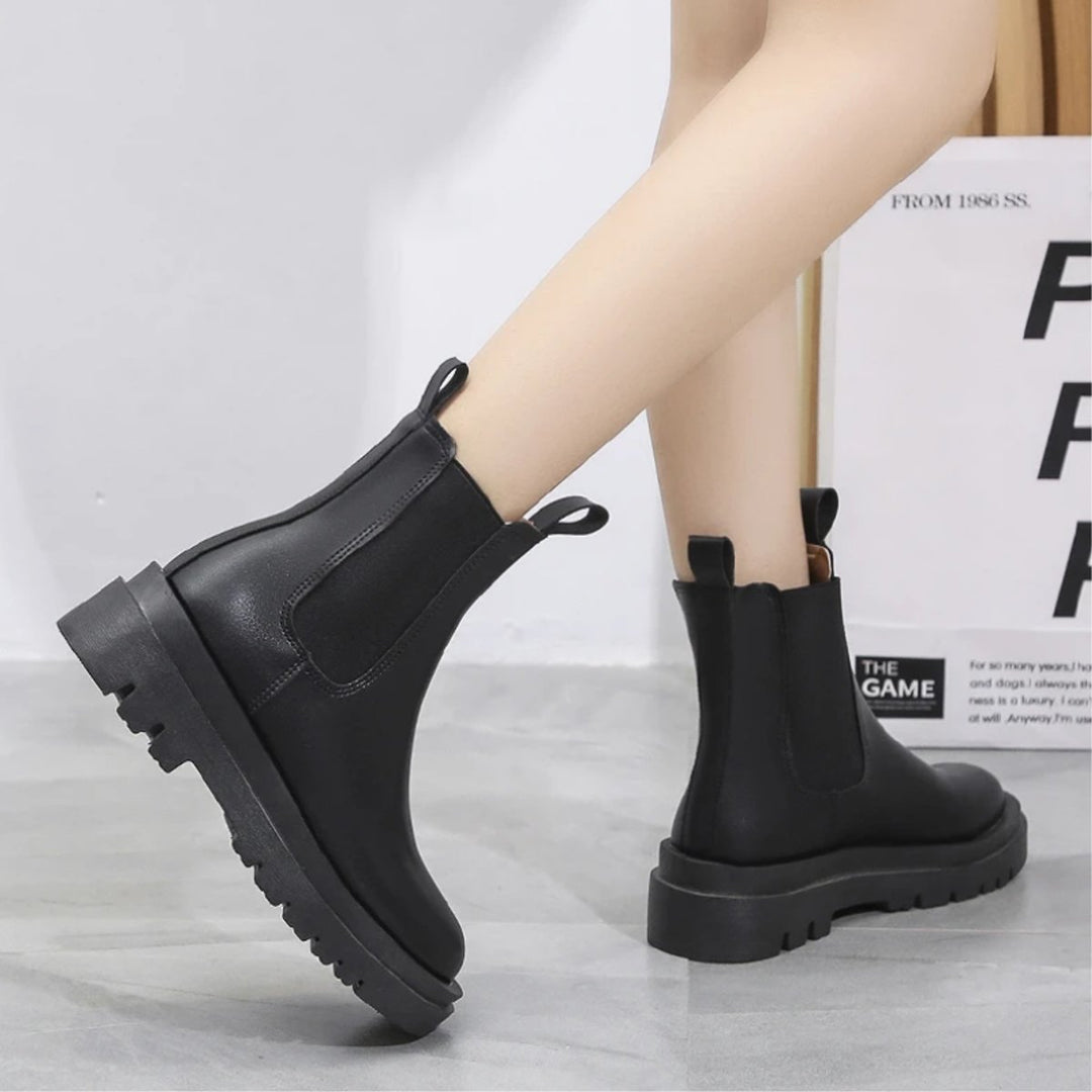 Women's Chunky Platform Ankle Heeled Boots Chelsea Pull-On