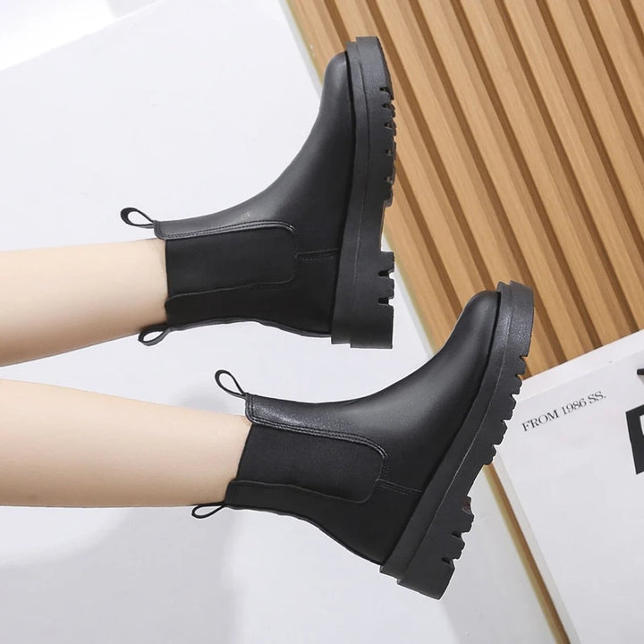 Women's Chunky Platform Ankle Heeled Boots Chelsea Pull-On