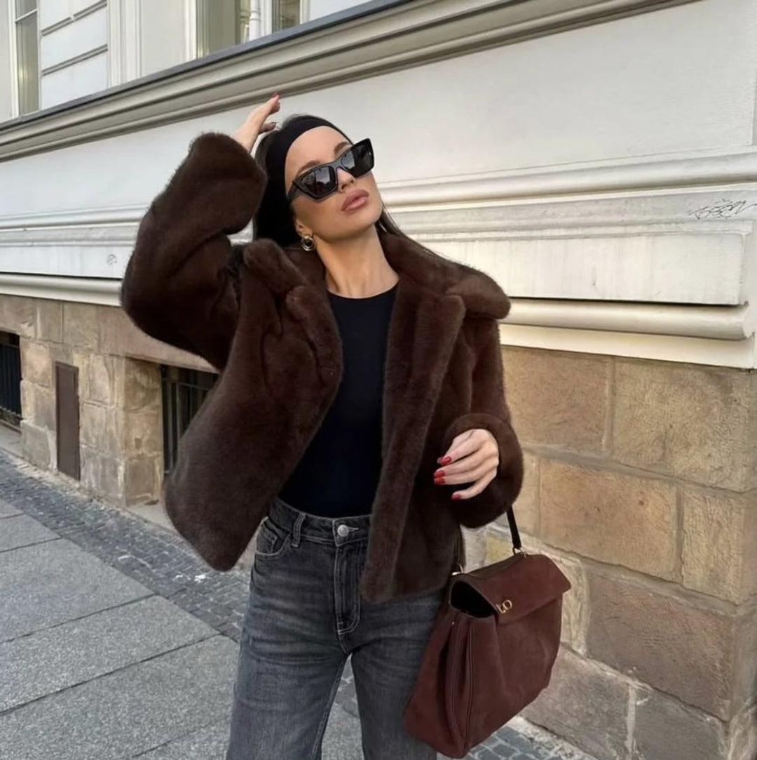 Women's Classic-Collar Cropped Faux Fur Coat