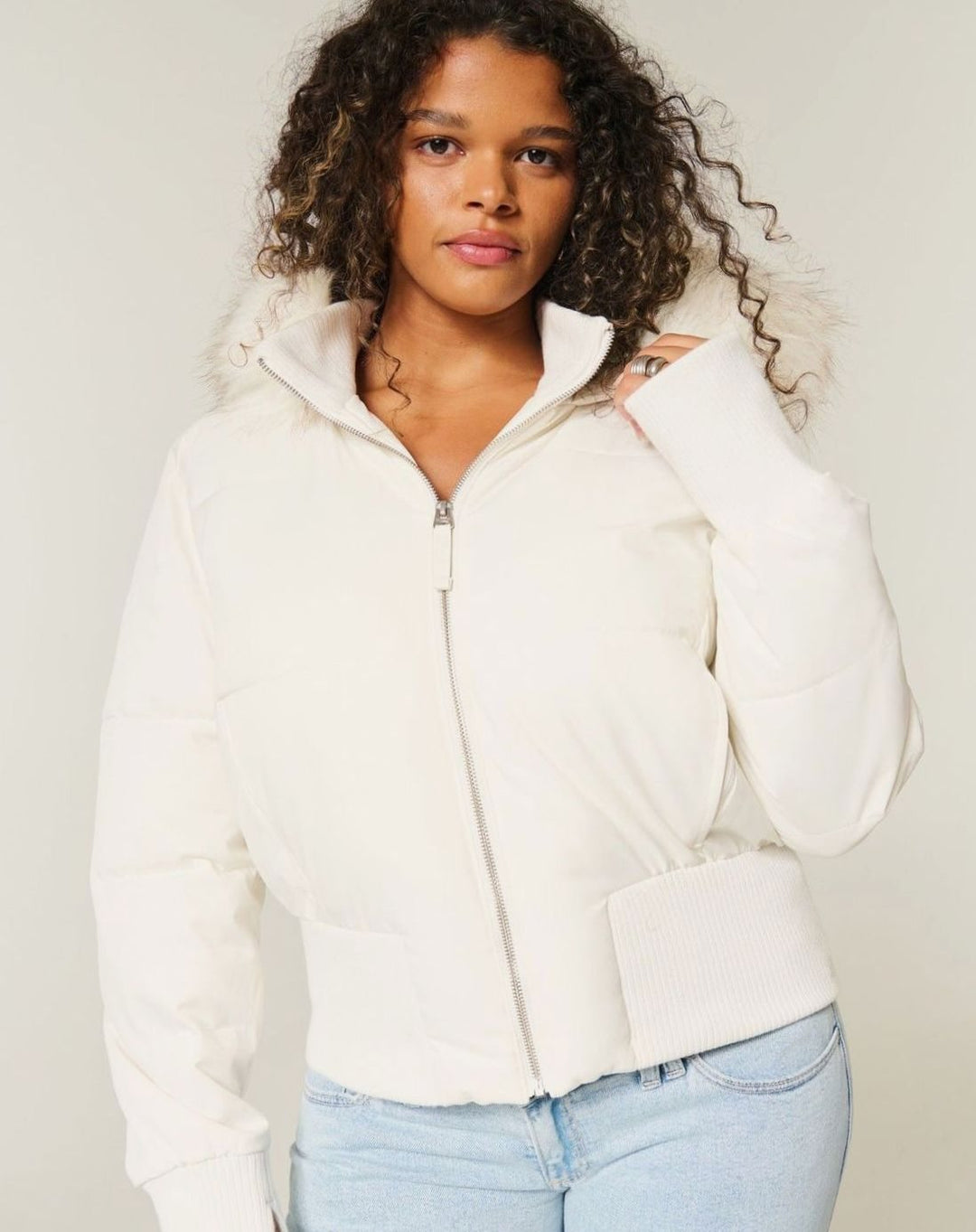 Women's Cropped Faux Fur Hood zip-Up Puffer Jacket - White