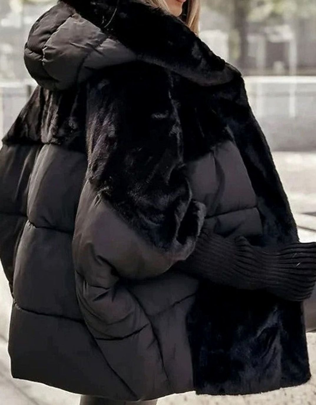 Women's Hooded Faux Fur Trim Quilted Puffer Jacket - Black