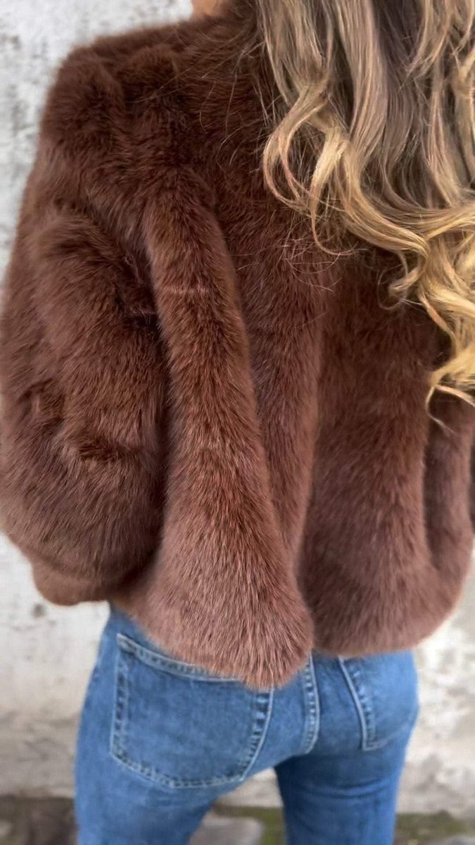 Women's Luxe Zip-Up Short Faux Fur Coat