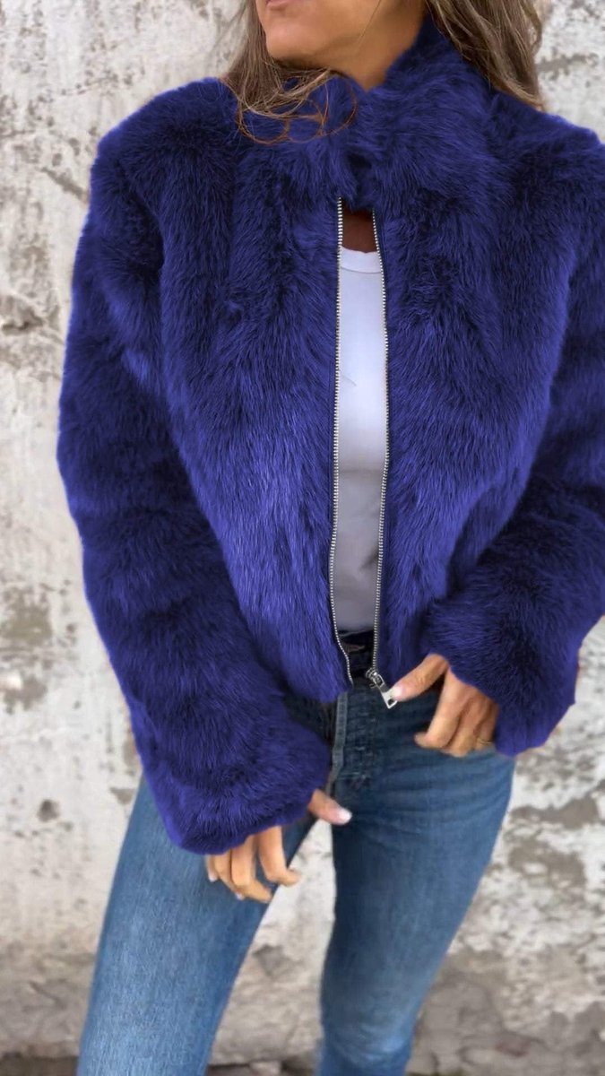 Women's Luxe Zip-Up Short Faux Fur Coat