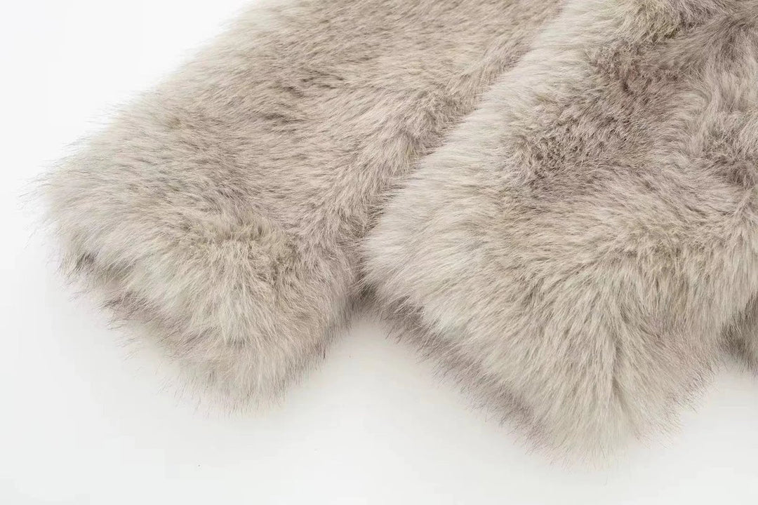 Women's Luxurious Oversized Faux Fur Coat