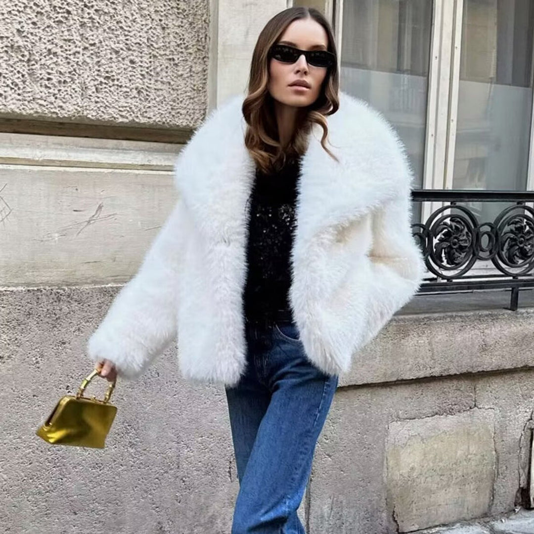 Women's Luxurious Oversized Faux Fur Coat