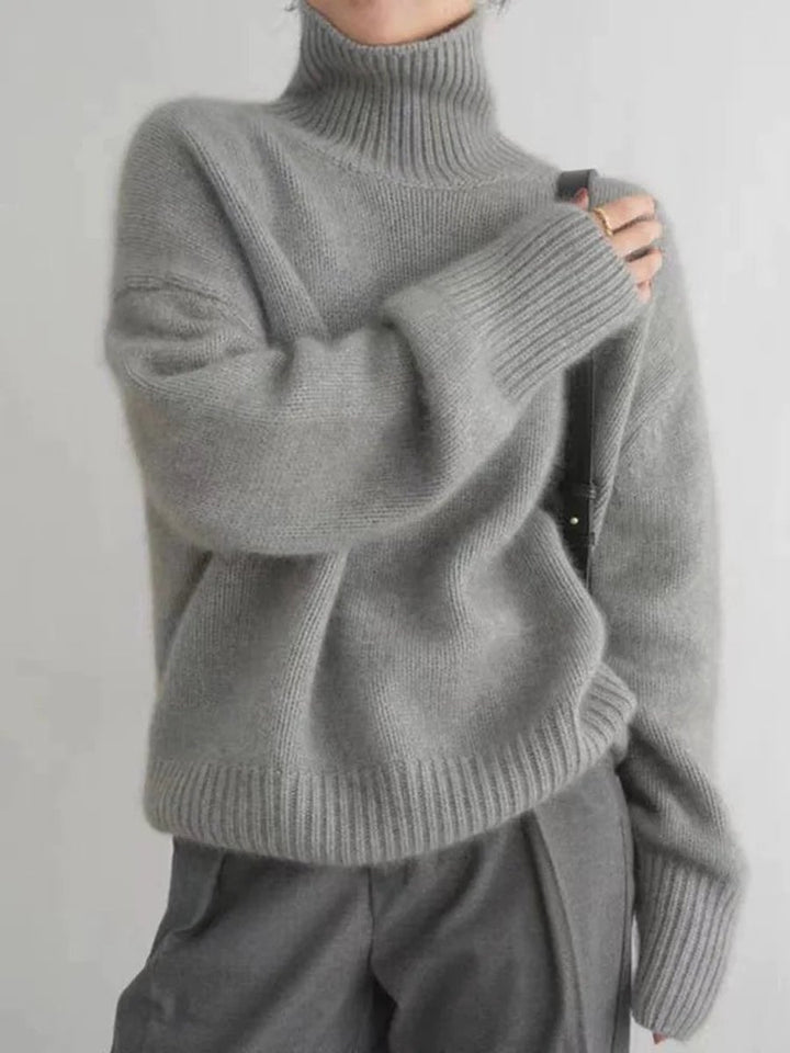 Women's Oversized Cashmere-Knit Turtleneck Jumper