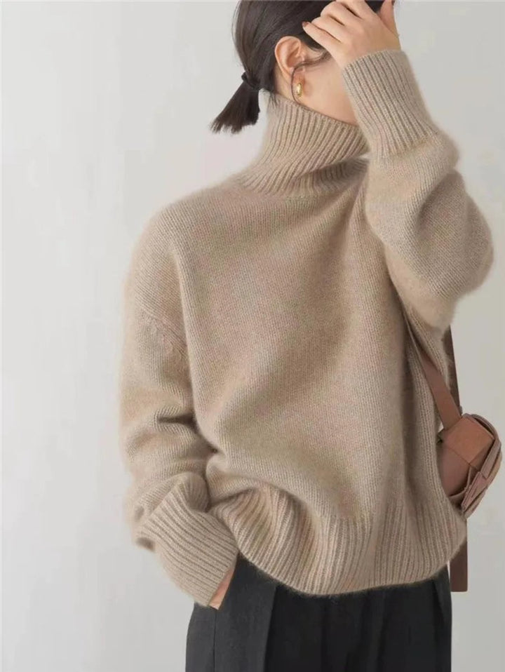 Women's Oversized Cashmere-Knit Turtleneck Jumper