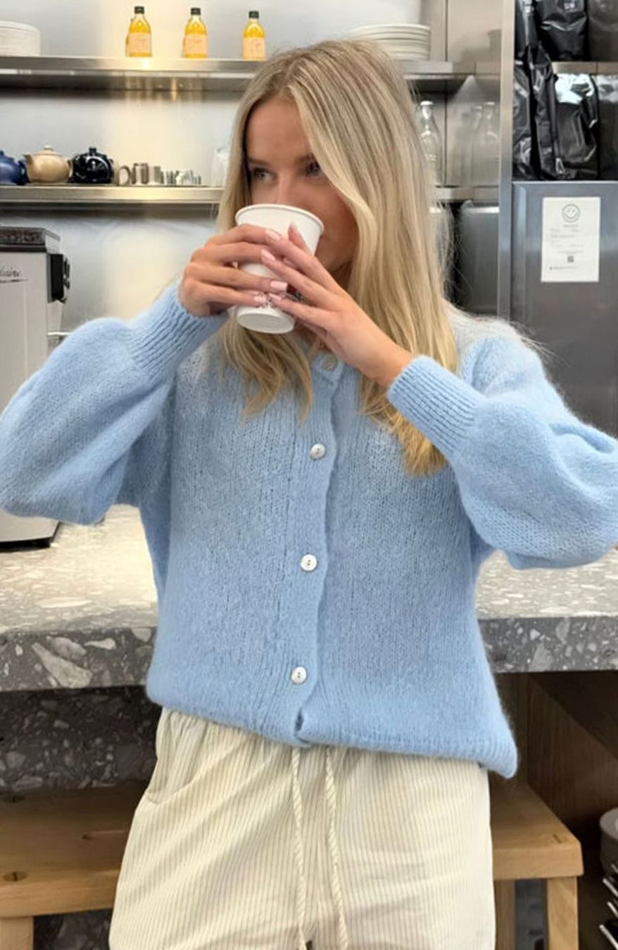 Women's Oversized Knit Cardigan Button-Up Fluffy Jumper