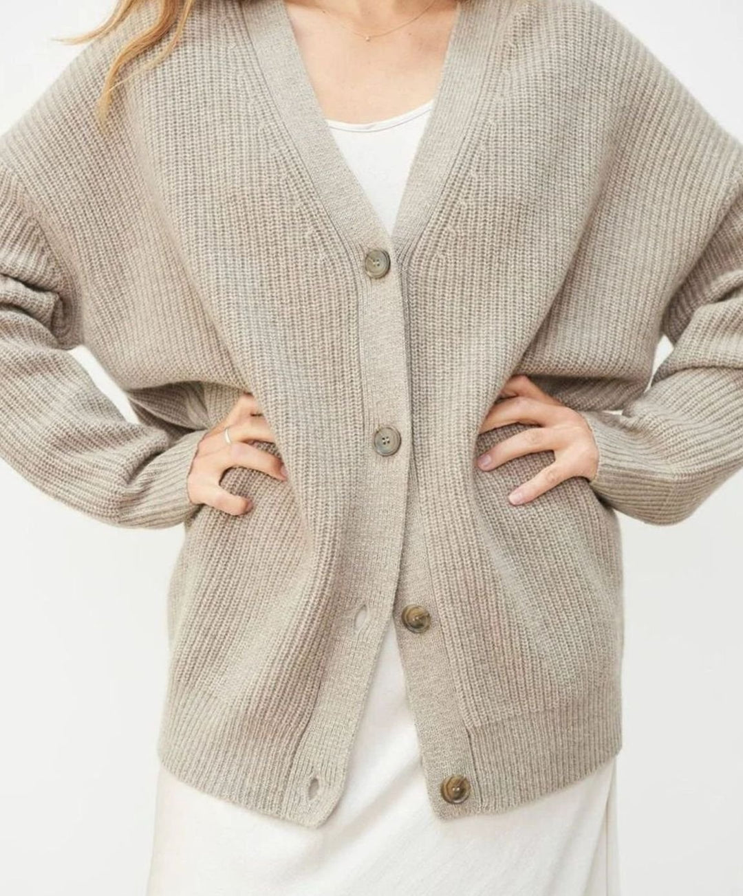Women's Oversized Knit Cardigan Relaxed V-Neck Button-Up