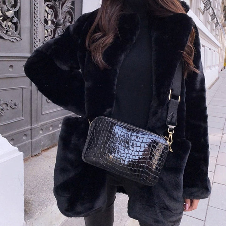 Women's Oversized Teddy Faux Fur Coat Large Collar