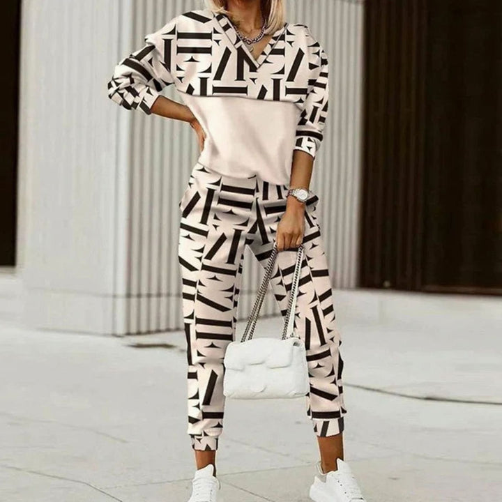 Women's Relaxed Fit Quarter-Zip Printed Jogger Tracksuit Set - Beige