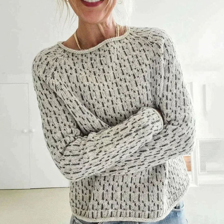 Women's Relaxed-Fit Round-Neck Textured Knit Sweater - Grey